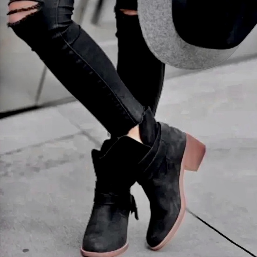 UGG Elora Black Suede Leather Ankle Boho Boots Booties 9.5